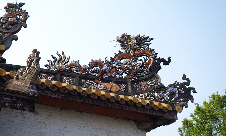 vietnam hue cite imperiale toit dragon