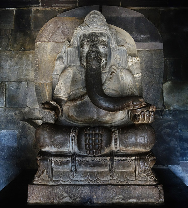 indonesie temple prambanan statue