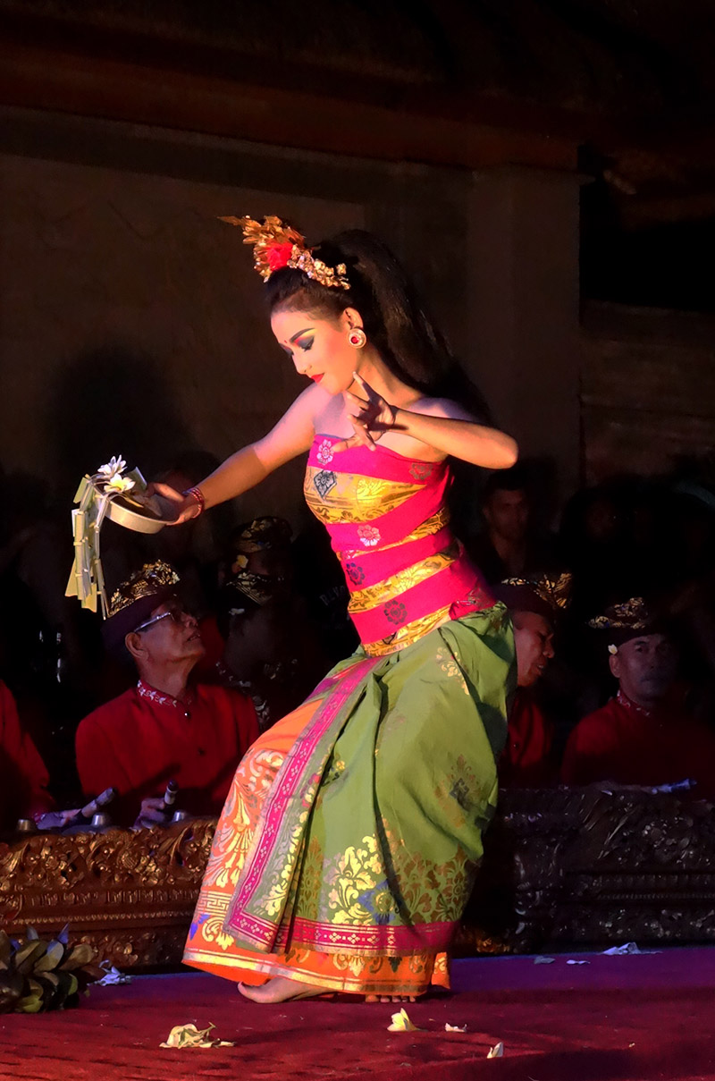 indonesie bali ubud puri saren palace danse