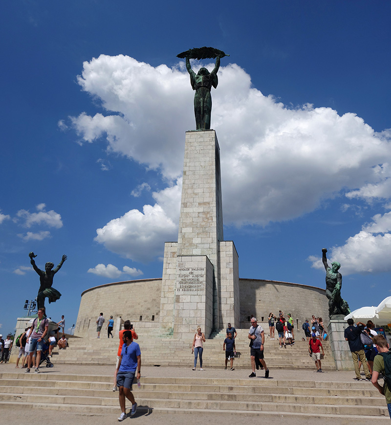 budapest hongrie statue liberte