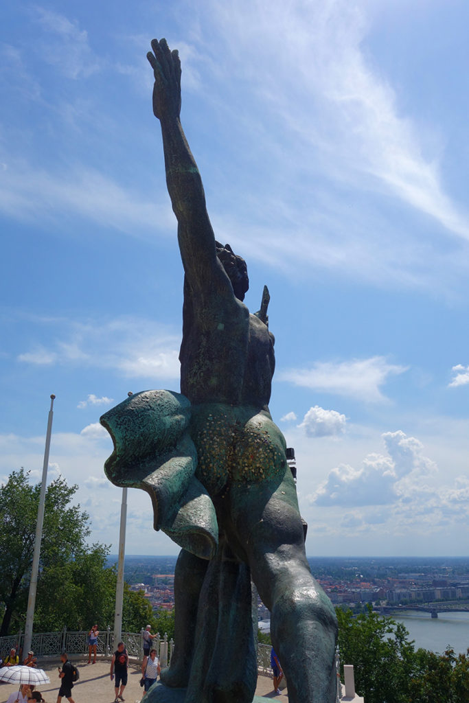budapest hongrie statue liberte