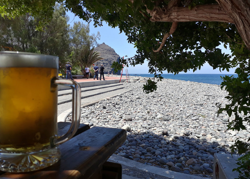 canaries gran canaria los caserones bar cerveja biere beer mer plage village terrasse