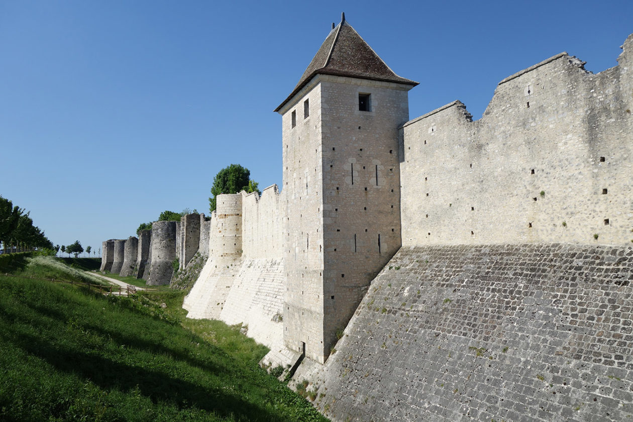 Découvrir la cité médiévale de Provins, classée Unesco